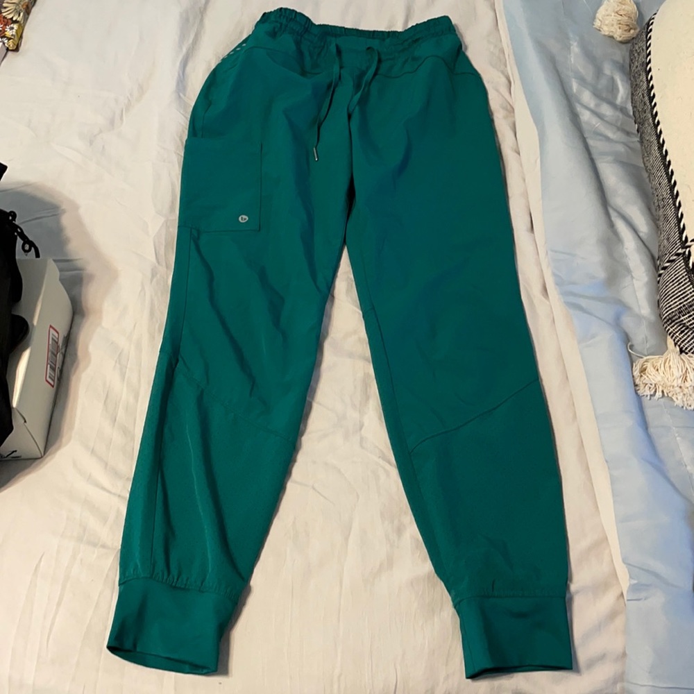 Barco jogger scrub pants